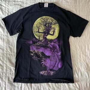Black graveyard halloween graphic t shirt sz med haunted goth grunge cotton